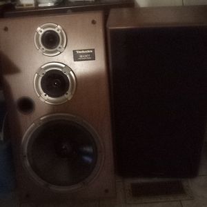 Home stereo speakers